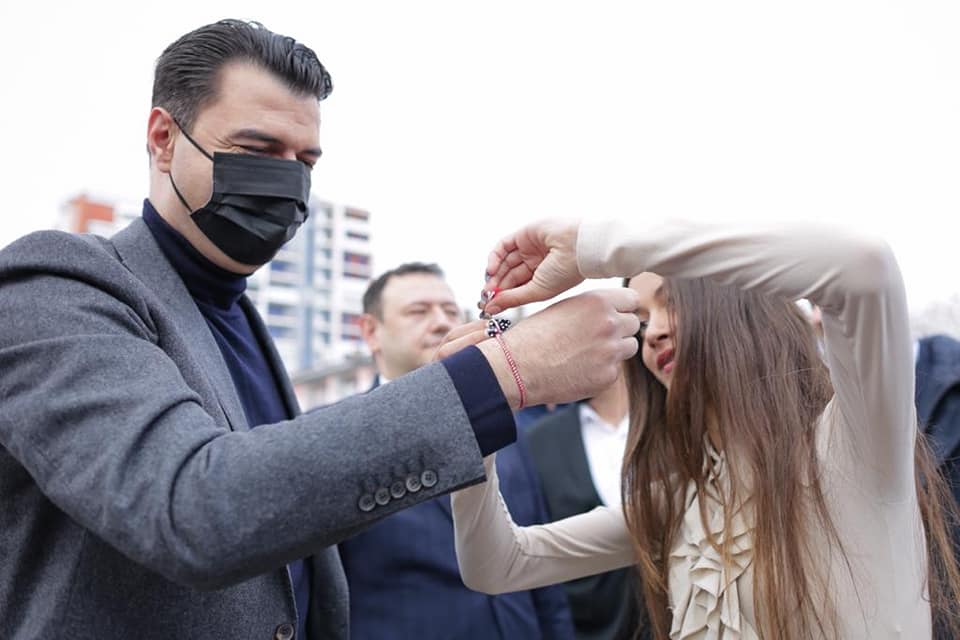 Basha publikon fotot nga Dita e Verës: Ndryshimi për të gjithë fëmijët e Shqipërisë po vjen