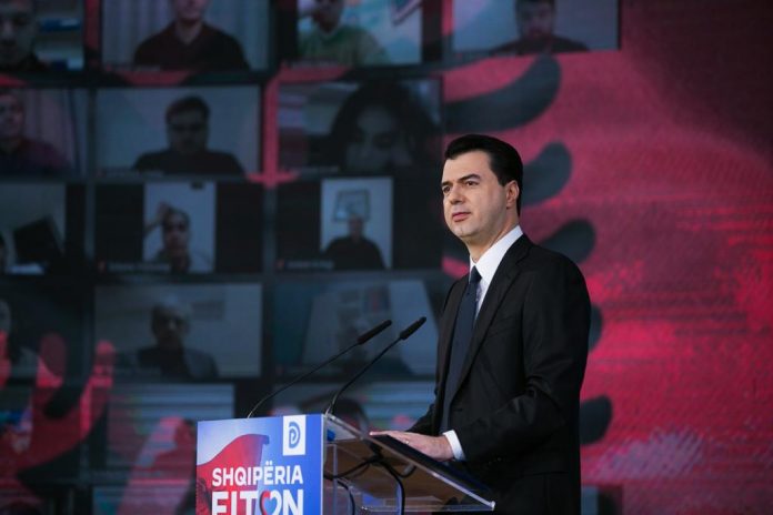 Deklaratat e Vuçiç, reagon Basha: Shfaqje të tilla nacionaliste dëmtojnë vetëm Serbinë