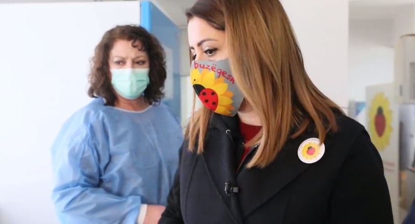 “Merret me një dozë”, Manastirliu: Sot fillojmë vaksinimin me Sputnik V