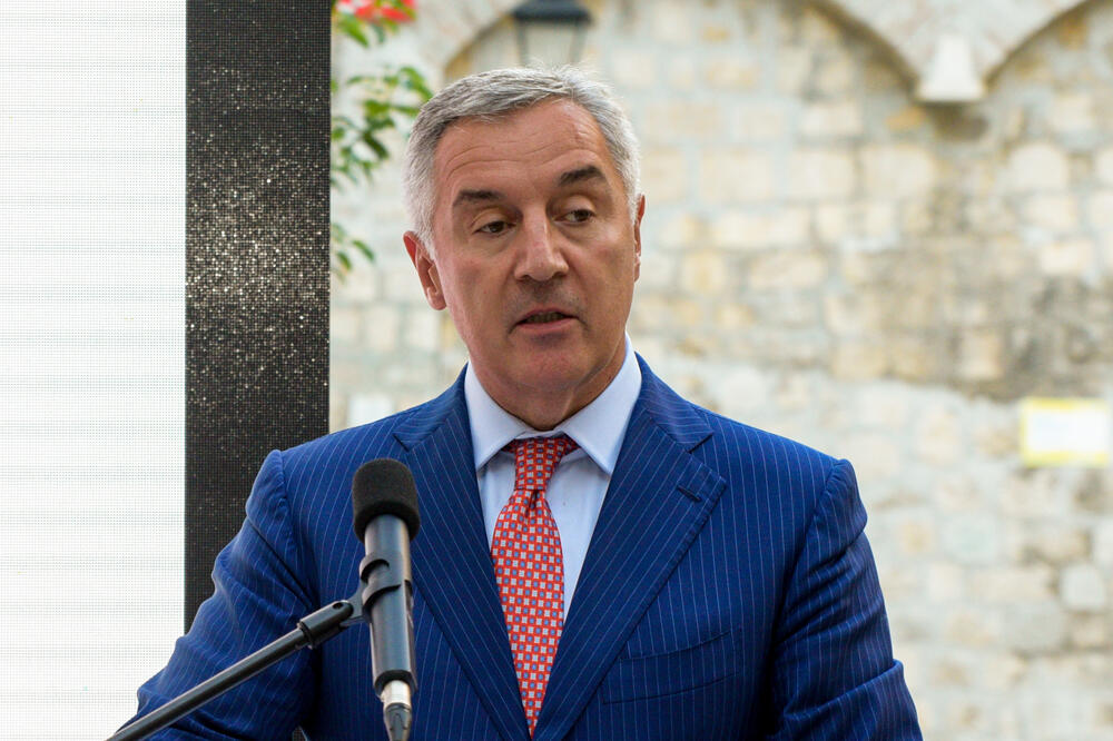 Presidenti Gjukanoviç kërkon mbylljen e Malit të Zi: Shifrat janë të tmerrshme