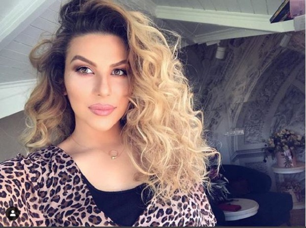 Tre breza në një foto, Olta Boka ndan foton e ëmbël me mamanë dhe të bijën