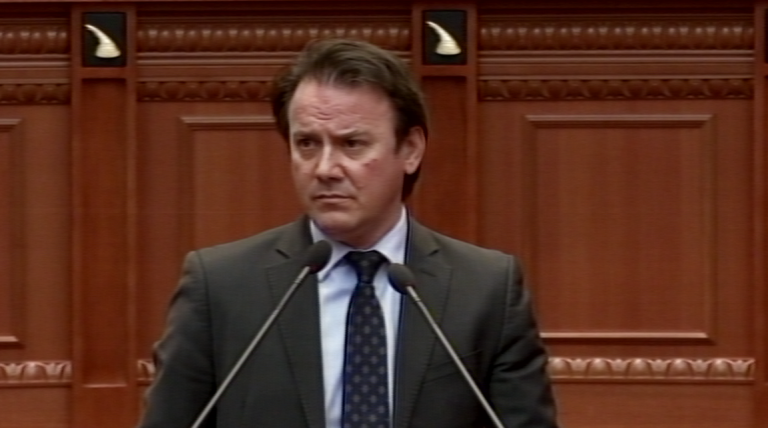 Ralf Gjoni për deklaratat e Luljeta Bozos: A e ka provuar kjo grua burgun e Spaçit? I ka parë krimet në fe apo internime?