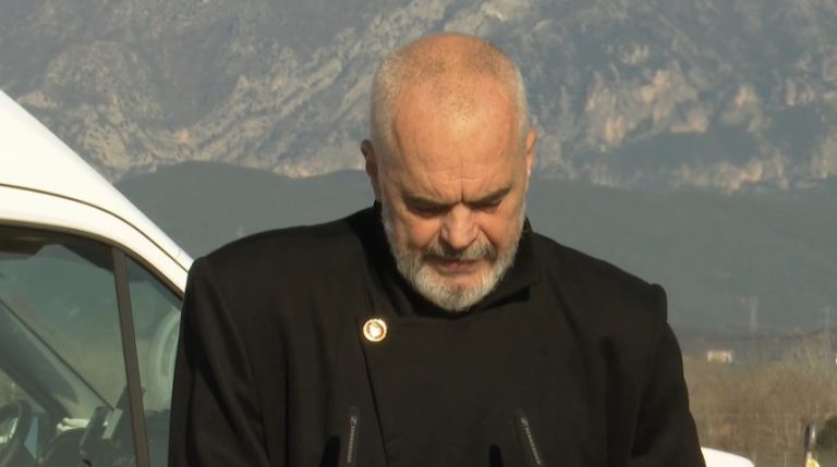 Vaksinat kineze në Tiranë, Rama mesazh Kosovës: Gati të kryejmë vaksinimin e gjithë personelit mjekësor