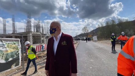 Rama inspekton punimet në Fushë-Krujë: 128 shtëpi përfundojnë më pak se dy muaj