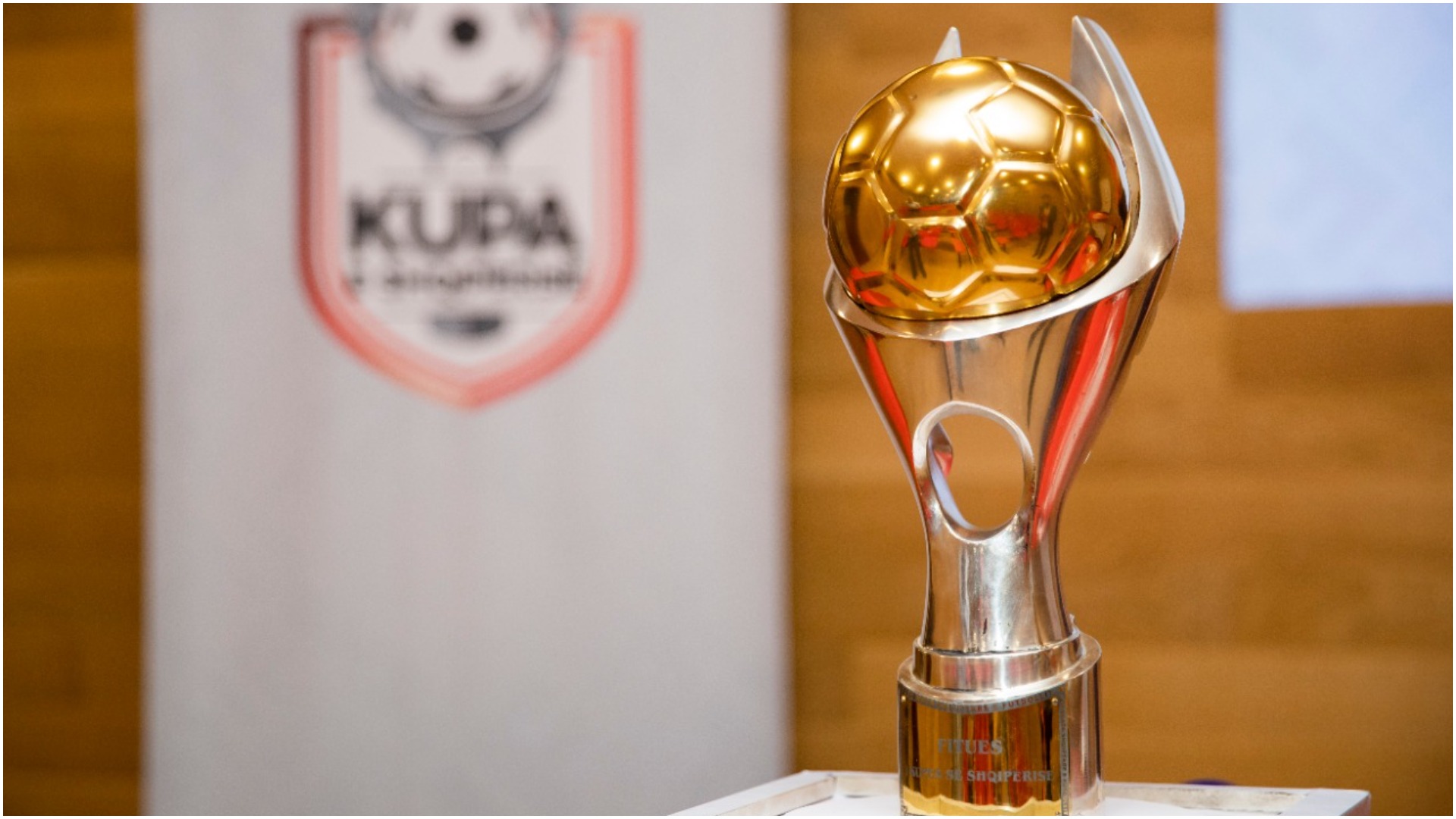 Skenën e futbollit e merr Kupa, betejat kryesore në Laç e Durrës