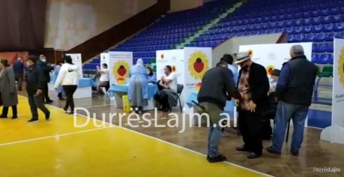 Fushata “Shqipëria buzëqesh”, sa persona janë vaksinuar deri më tani në Durrës