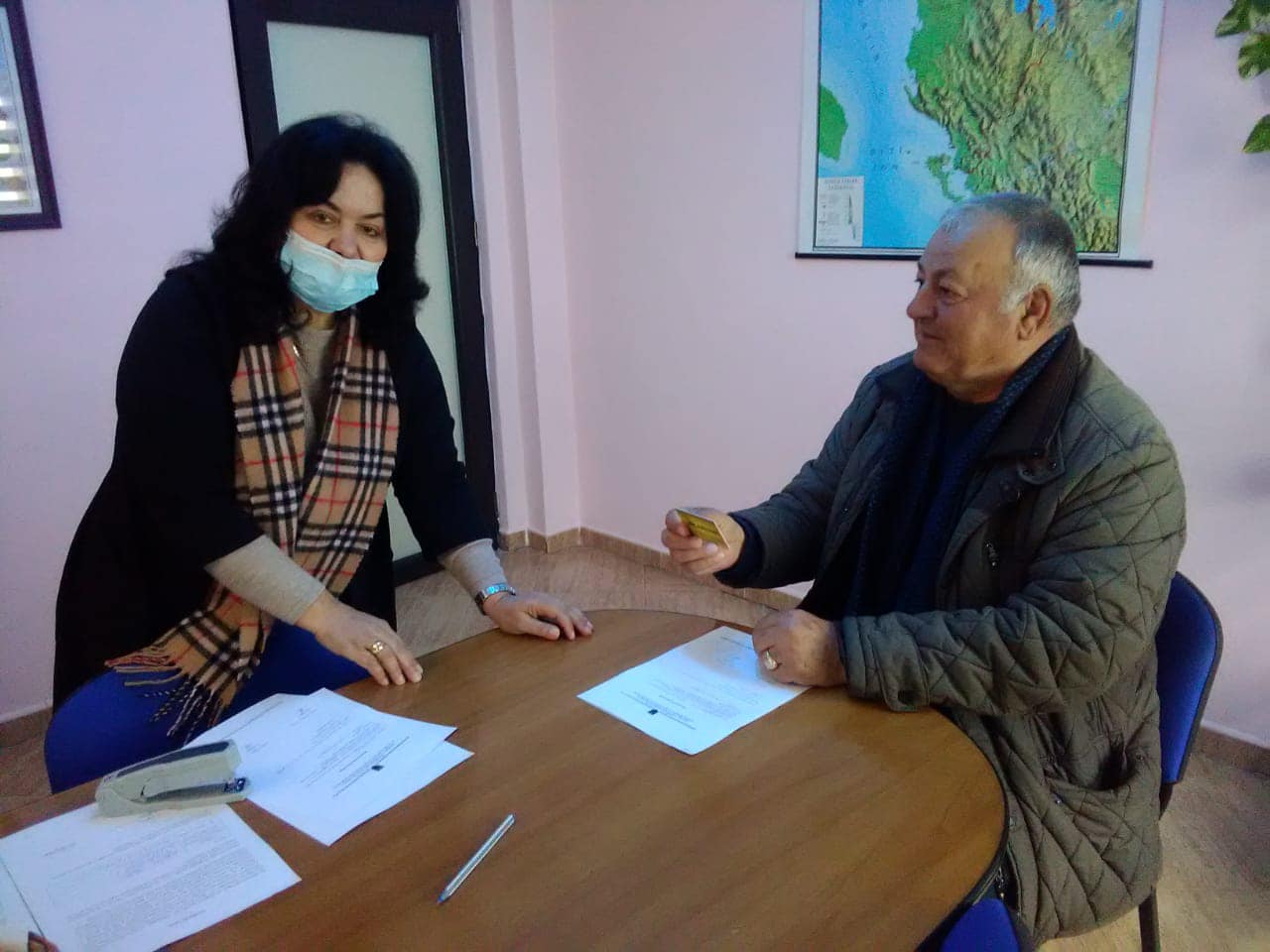 Ministrja Ekonomi: 21% e fermerëve në qarkun e Durrësit janë pajisur me kartën e naftës