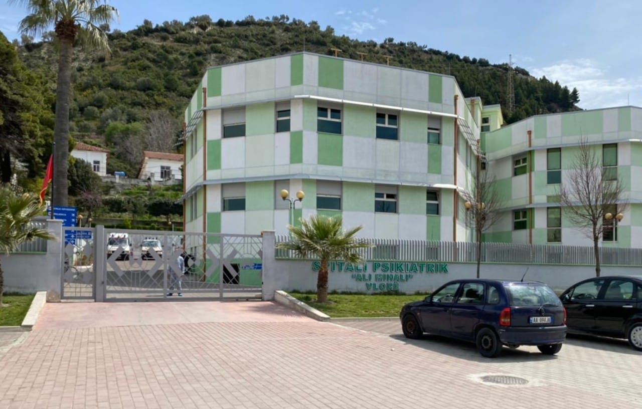 Zëdhënësi i Presidencës nxjerr foton nga Psikiatria e Vlorës: I sëmuri i Surrelit ka bërë gati dhomën ku do flejë më 26 prill