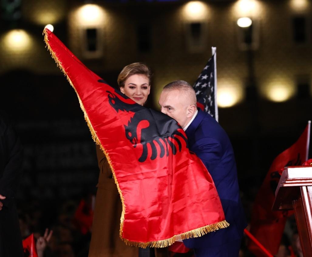 Presidenti Meta pranon faljen e Kryemadhit: Më 24 korrik 2022 rikthehem në LSI