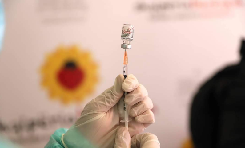 Vaksinimi ndaj COVID-19, nesër fillon për farmacistët e qarkut të Tiranës