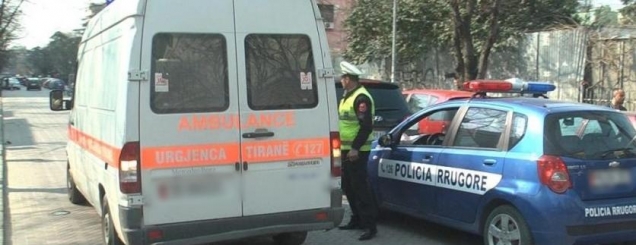 Një grua gjendet e djegur në makinë, burri i saj i varur në pemë