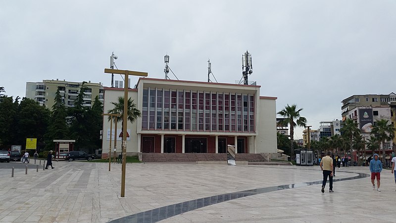 Bashkia e Durrësit hap tenderin për projektin e rikualifikimit të Pallatit të Kulturës