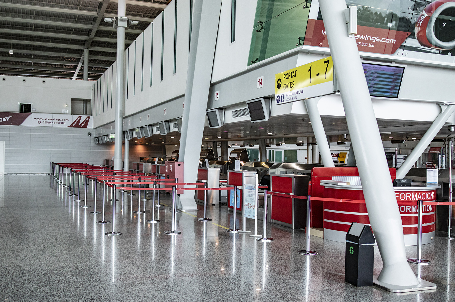 Protesta e kontrollorëve në Rinas, TIA: Dy fluturime janë prekur sot, operimet kanë rifilluar