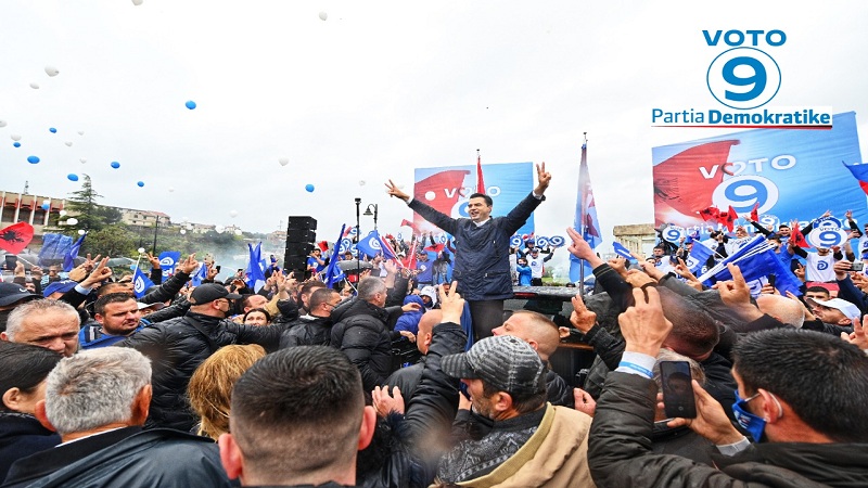 Basha, thirrje punonjësve të administratës: Mos kini frikë, votoni masivisht për ndryshimin!