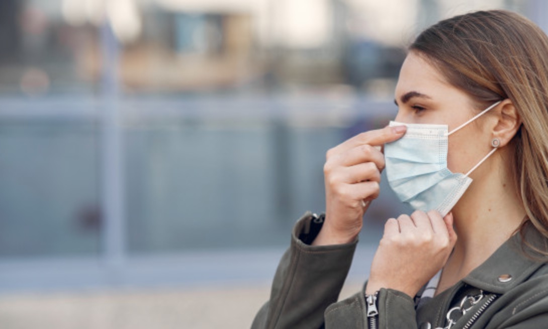 Studiuesit: Kur mund të heqim përfundimisht maskat