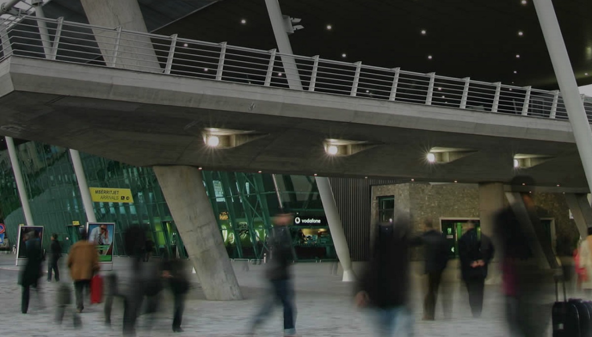 Fluturimet e anuluara për ditën e sotme për shkak të grevës në Rinas