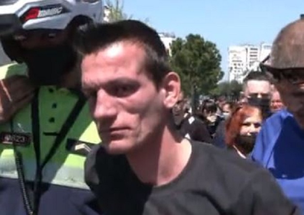 Incidenti në Tiranë, policia: Autori ka përplasur dhe 3 automjete në vende të ndryshme