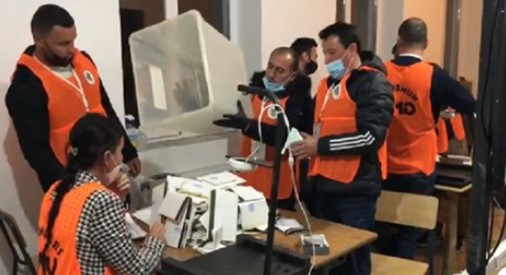 Mbyllet procesi i numërimit në bashkinë e Pustecit, si u ndanë votat mes PS, PD dhe LSI