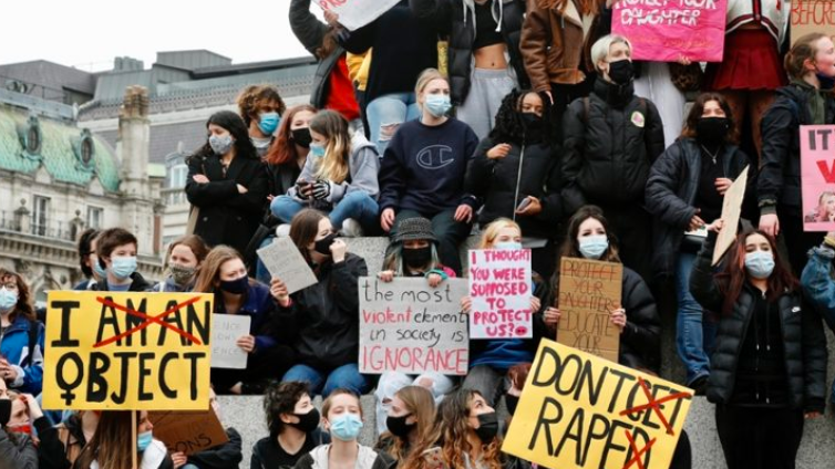 Protesta kundër dhunës ndaj grave në Britani