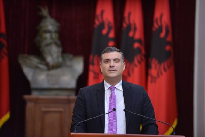 Mesazhe fyese disa qytetarëve në emër të Metës, reagon Presidenca