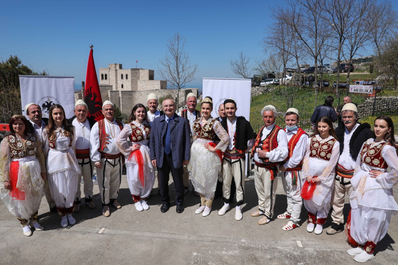 Meta-qytetarëve: Merrni pjesë aktive në zgjedhje, votoni kandidatët që mendoni se do t’ju japin zgjidhjet më të mira për hallet tuaja