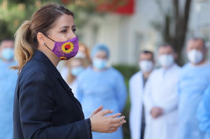 Manastirliu në spitalin Infektiv: Asgjë s’ka mbaruar, të përgatitemi për gjithçka