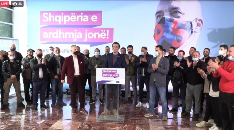 Veliaj: Thyhet pas dy dekadash Vora, bastioni historik i PD-së voton PS-në!