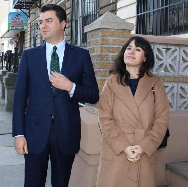 Dhurata që çifti Basha i bëri Monika Kryemadhit për ditëlindje