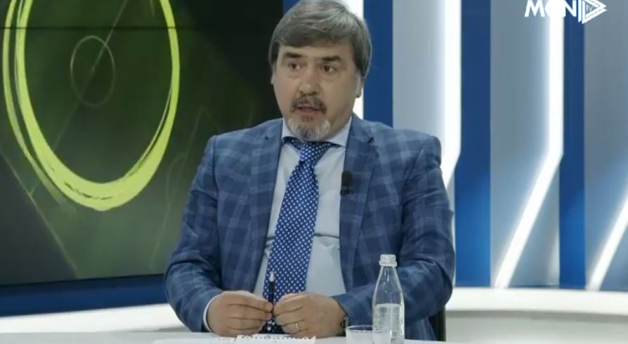 Edhe Starova përfshihet në debatin me Plorin: Nuk ka shanse të udhëheqë një ekip që luan shëmtuar