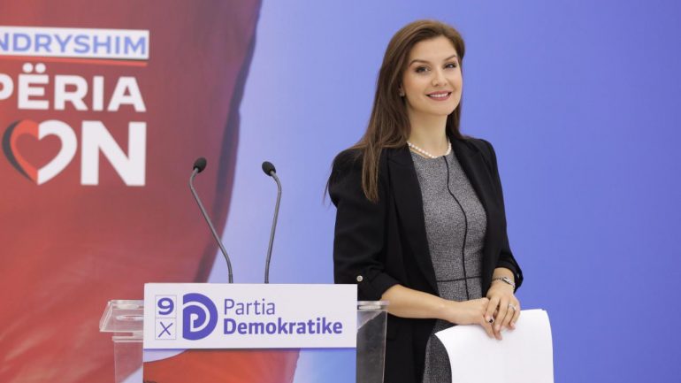 Garo mesazh për pjesëmarrjen e grave në votim: Kur një qeveri s’punon, duhet ta zëvendësojmë