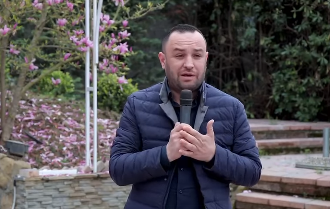 Kandidati Jurgis Çyrbja takohet me gratë e Sukthit:  Në 25 prill, Shqipëria do të votojë PS (VIDEO)