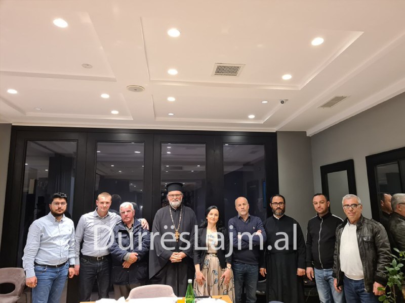 Muaji i shenjtë i Ramazanit bën bashkë kandidatët për deputetë të PS-së dhe opozitës në Durrës (VIDEO)