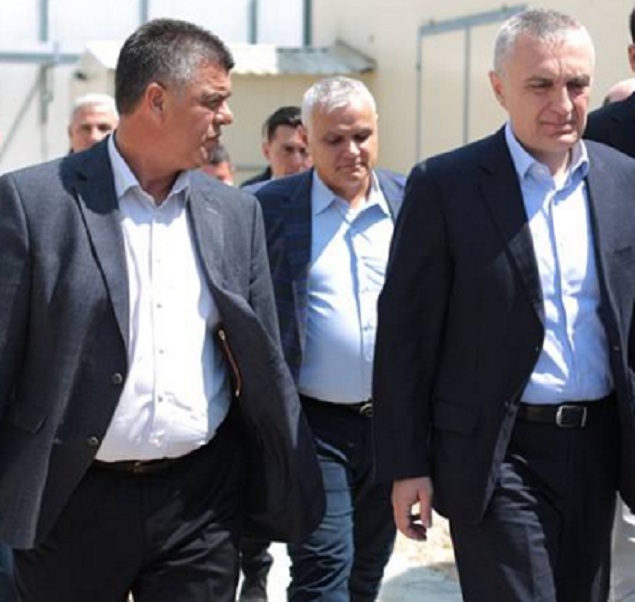 Koka i përgjigjet Metës: Kur flet ti për blerje votash, si të flasë një baxhellë për virgjëri! Pis burrë!