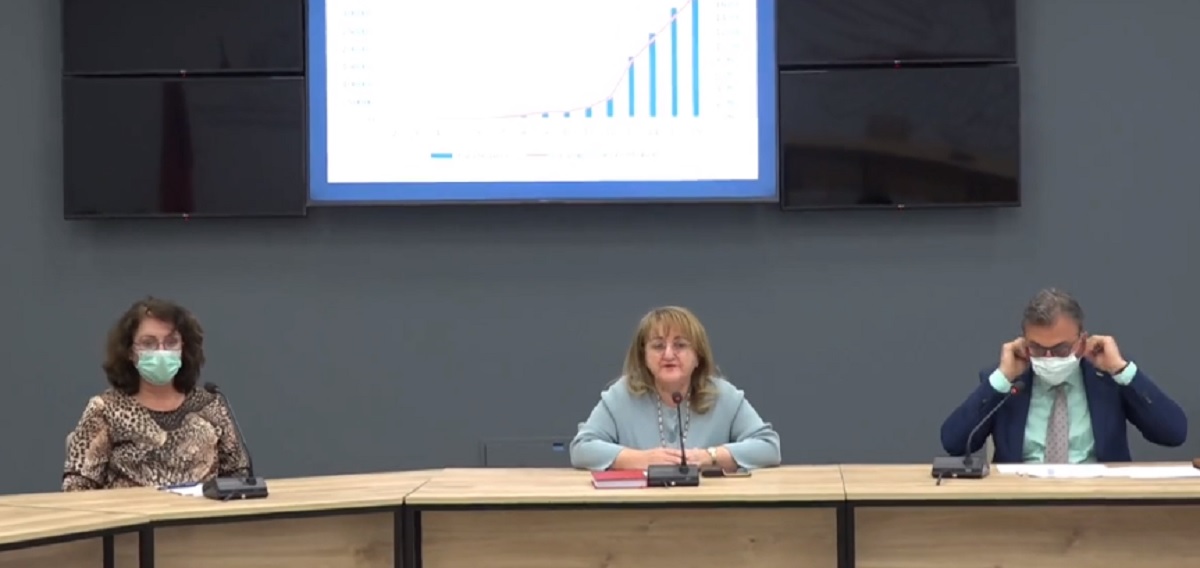 Komiteti Teknik i Ekspertëve: Gjimnazet të zhvillojnë mësim në klasa