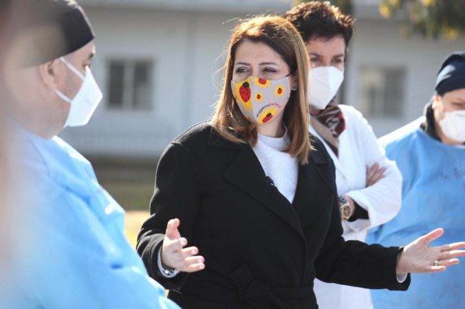 Manastirliu: Në fundjavë nis vaksinimi i operatorëve turistikë