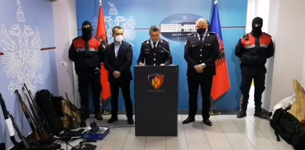 Shkatërrimi i 18 bazave kriminale në Tiranë, prangosen 3 persona (Emri)