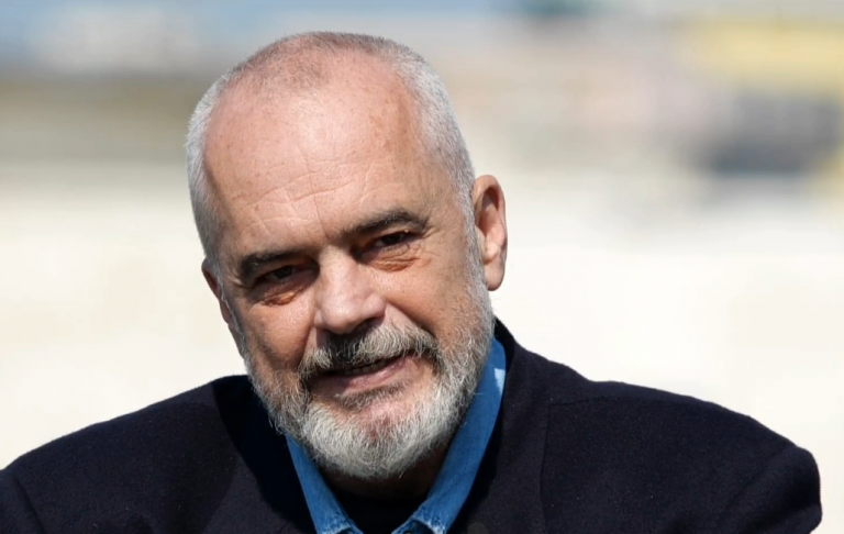 Rama publikon shifrat e vaksinimeve: Do të kemi një sezon turistik të lehtësuar