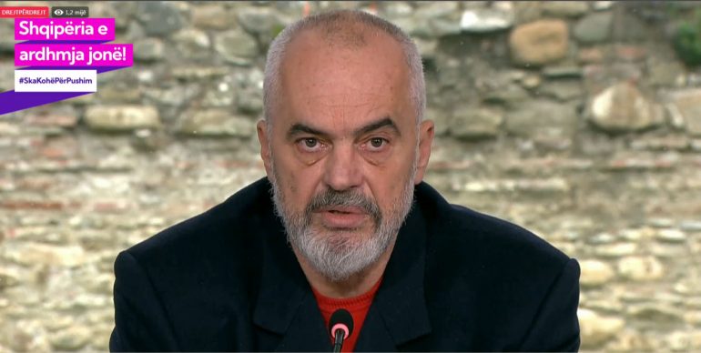 Shkroi tekstin e spotit ku shfaqet Pëllumb Pipero? Rama: Plotësisht e vërtetë