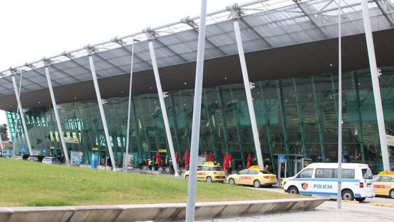 Zbardhen vendimet e Komitetit të Mbrojtjes Civile: Të rifillojnë fluturimet sa më parë