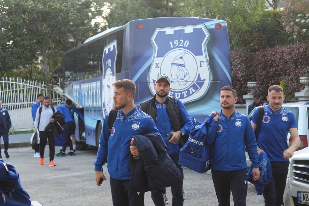 Rivaliteti në dy skajet, një kampionat i jashtëzakonshëm