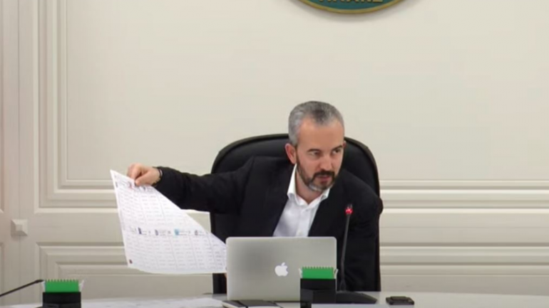 KQZ miraton fletën e votimit, kandidatët identifikohen me emra