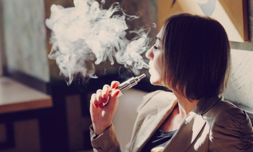Biznesi me cigaret elektronike/ Shiten si jo të dëmshme për shëndetin por në fakt…