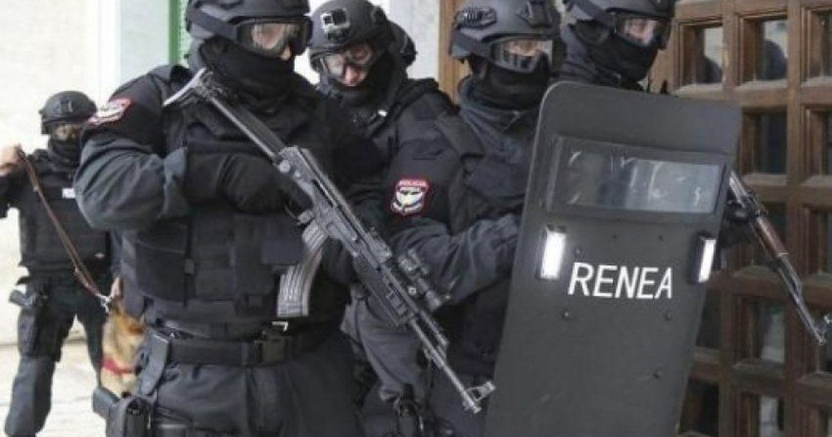 Keqtrajtoi dhe mbajti peng një person brenda biznesit të tij, RENEA  arreston Seit Manahasën