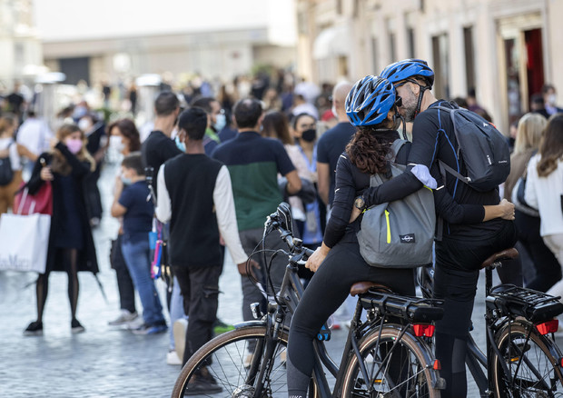 Itali, ulet numri i rasteve të reja, 207 të vdekur nga Covid-19