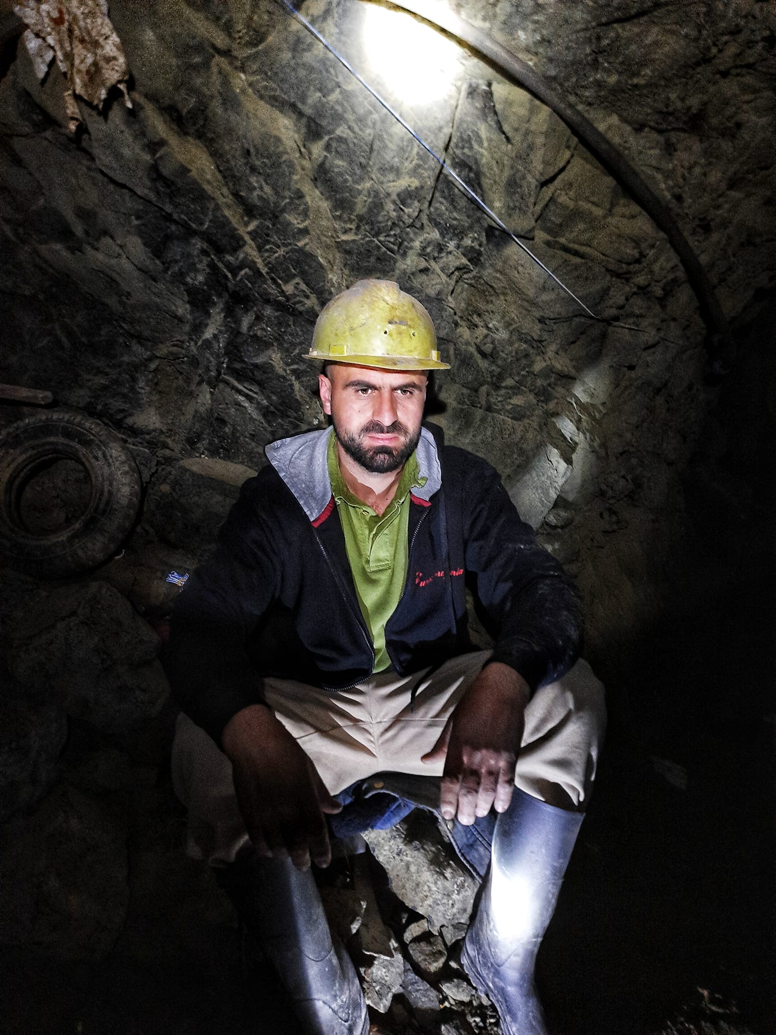 S’fitoi dot mandatin e deputetit, Elton Debreshi i kthehet punës në minierë