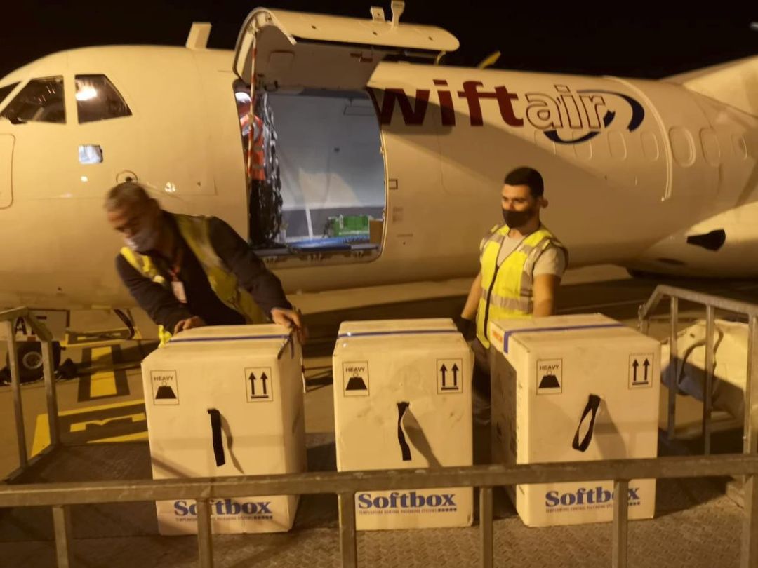 Mbërrijnë në Rinas 12,870 doza Pfizer, Rama: 773 mijë vaksina të ardhura deri tani në Shqipëri