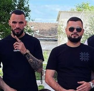 Vrau shokun e tij mbrëmë në Tiranë, vetëdorëzohet autori