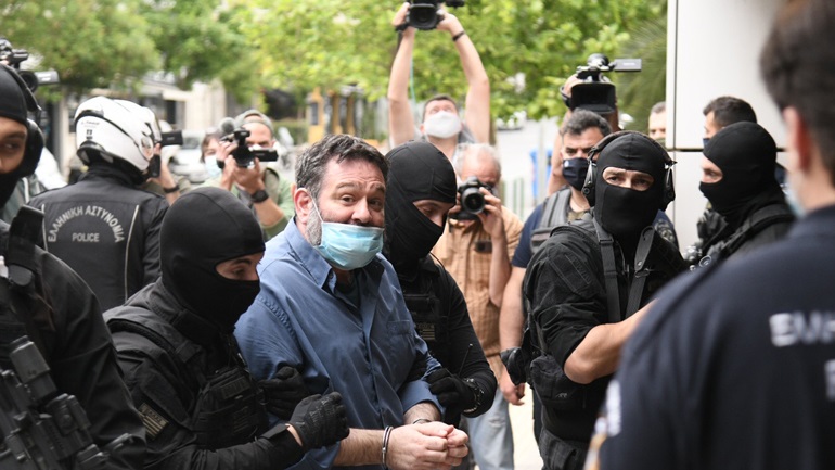 U dënua me burg për udhëheqjen e organizatës kriminale, ekstradohet eurodeputeti i “Agimit të Artë”