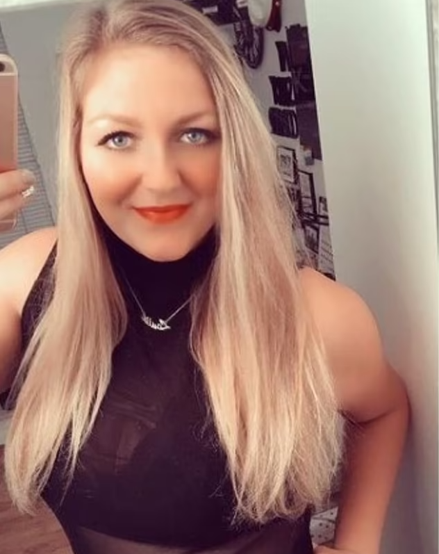 Gazetarja kryen marrëdhënie seksuale duke regjistruar intervistën, tregon si reaguan prindërit e saj