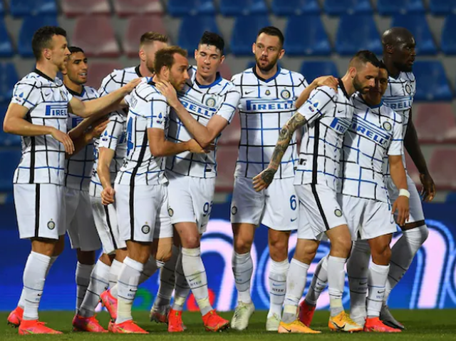 Interi me dy duar te titulli, mposht edhe Crotonen